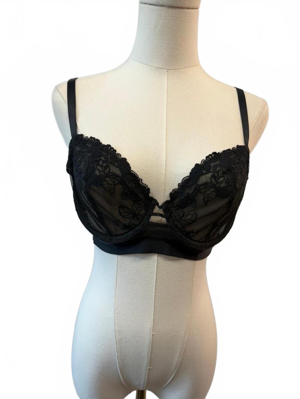 EUC Black Floral Lace Underwire Bra 36D Strappy Plunge Unlined Lingerie